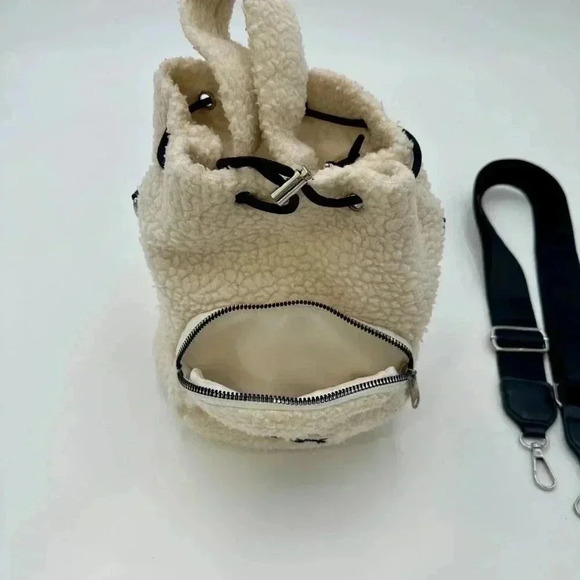 MLB NY New York Yankees Polar Fleece Handbag - Picture 12 of 14